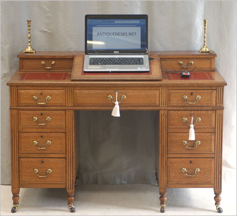 4025 Antique Oak Dickens Desk (1)